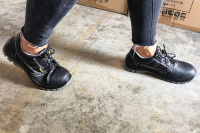 SAFETOE® Säkerhetsskor S3 arbetsskor låga skor svart (L-7006) Gr. 42